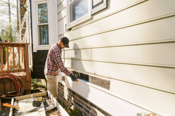 Trusted Storm Damage Siding Repair service in Jonesboro, IL - Creative Siding